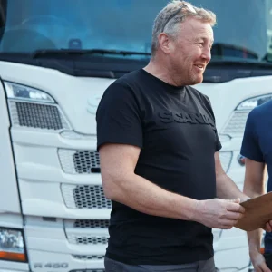 Scania T-shirts | Svart broderad t-shirt 2.0 – herr